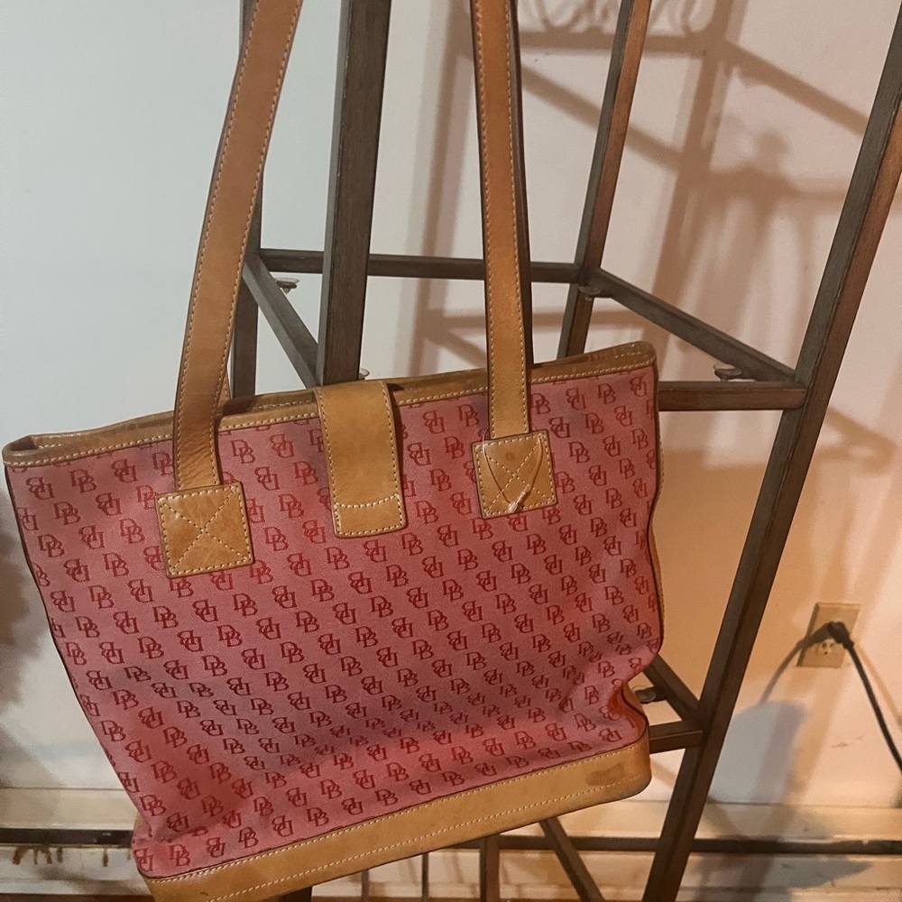 Dooney and Bourke shoulder the bag